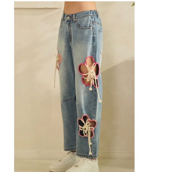 🎉 Oli & Hali “ BECKY ” Oli and Hali EMBROIDERY CUTOUTS WITH TIE STRING 95 - Picture 2 of 10